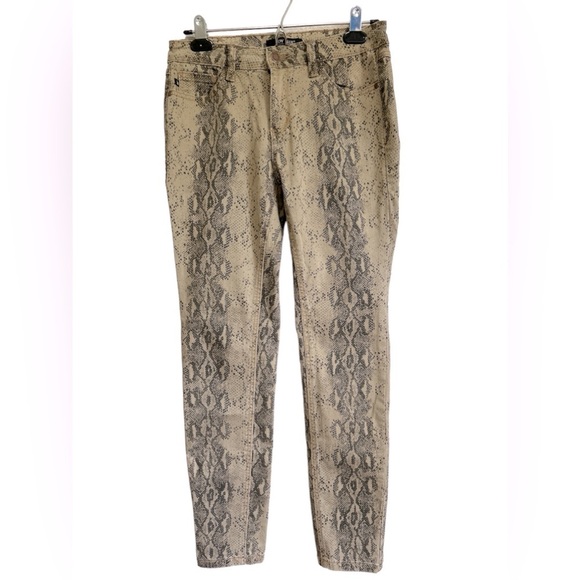 Judy Blue  Tan Gray Snakeskin Print Mid Rise Stretch  Skinny Jeans Size 7/28 - Picture 2 of 8